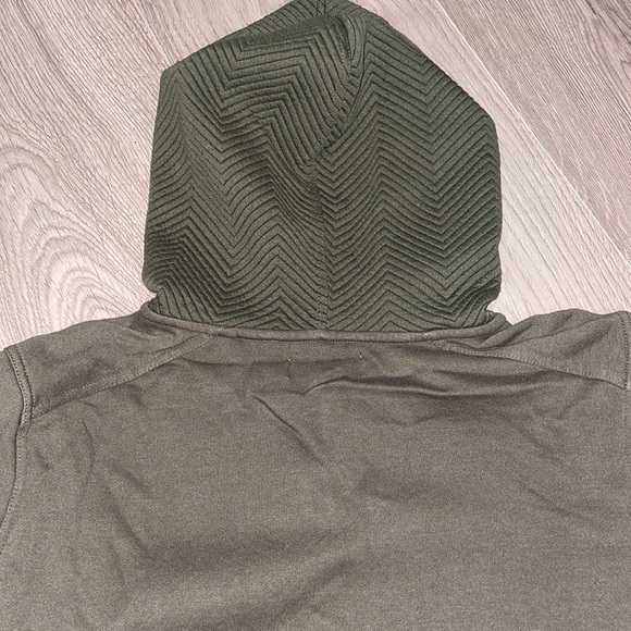 Guess Hoodie - Picture 6 of 9